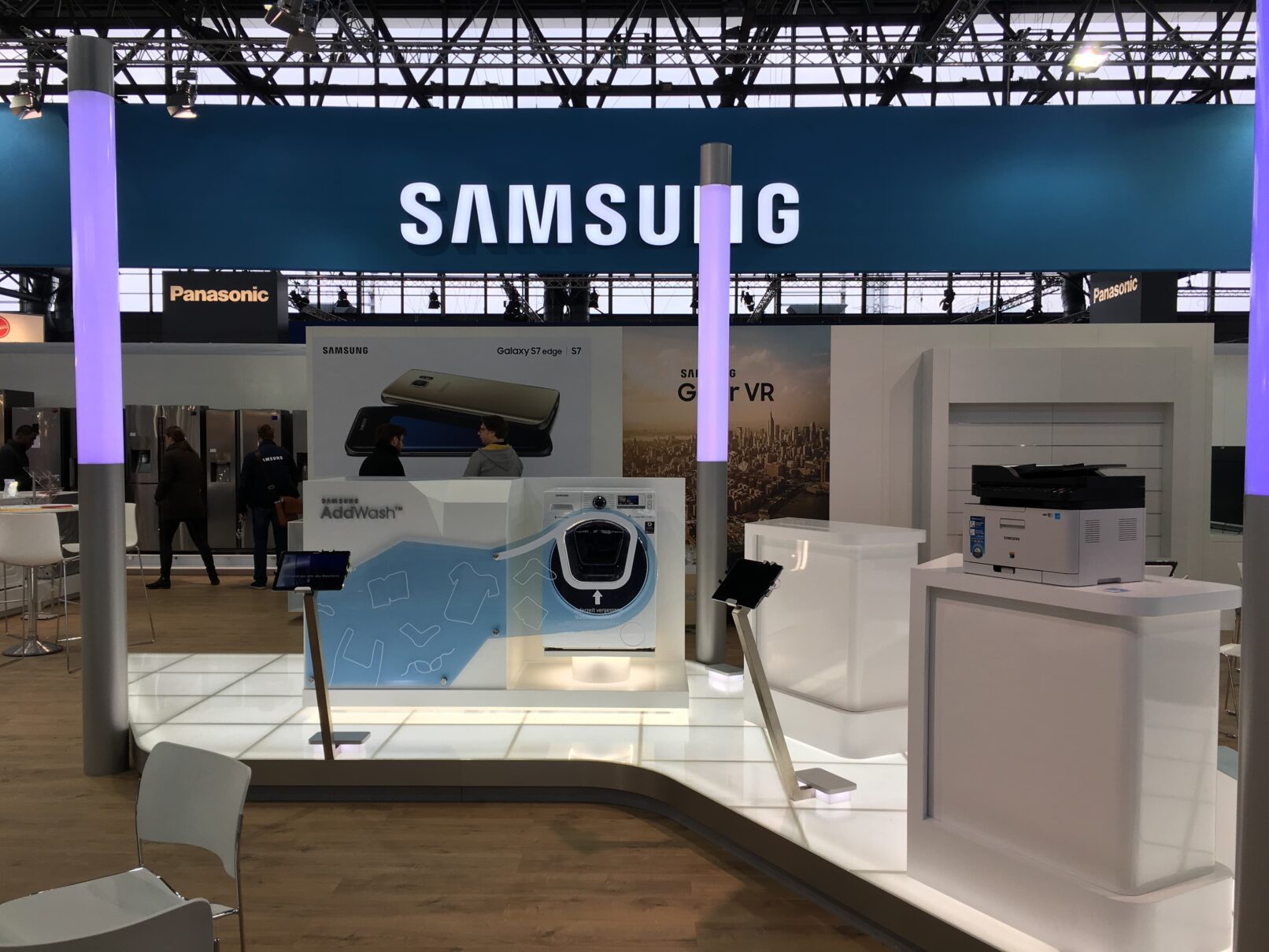 The Unexpected Leader How Motorola Beat Samsung Fair Square - f52y8u7